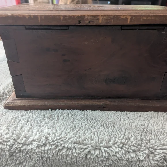 Antique "Token Box" Handmade In India - Picture 5 of 9